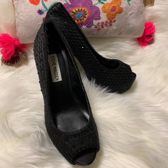 Steve Madden Redcarpt Satin Black Rhinestones - Picture 3 of 16